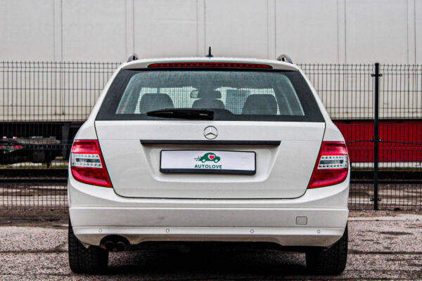 Mercedes-Benz C200 - Image 5