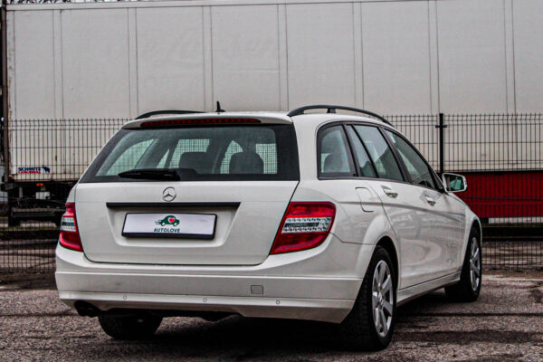 Mercedes-Benz C200 - Image 6
