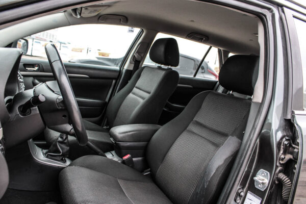 Toyota Avensis - Image 12