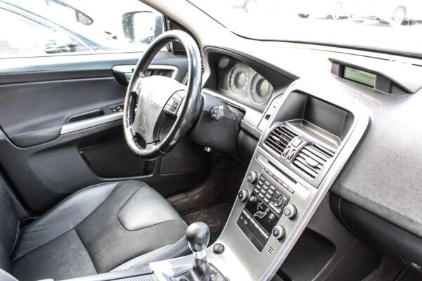 Volvo XC60 - Image 9