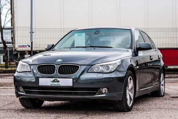 BMW 528XI