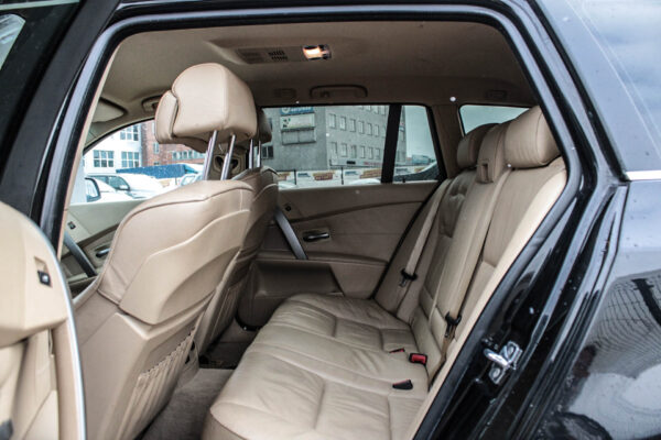 BMW 530XD - Image 9