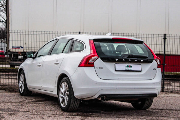 Volvo V60 - Image 6