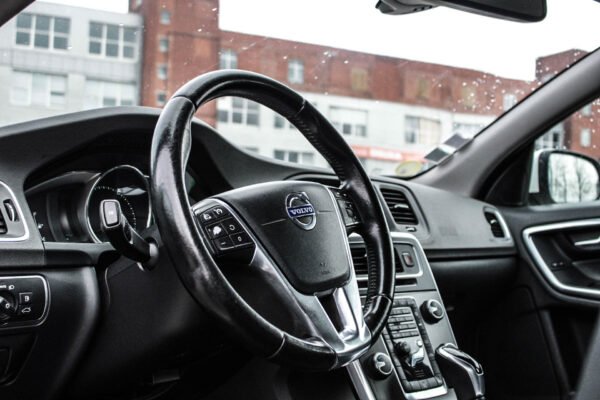 Volvo V60 - Image 7
