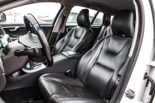 Volvo V60 - Image 8