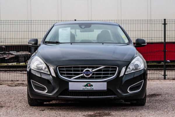 Volvo S60 - Image 2