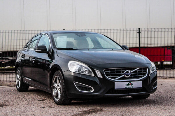 Volvo S60 - Image 3