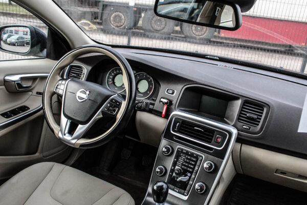 Volvo S60 - Image 9