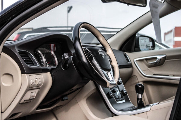 Volvo S60 - Image 8