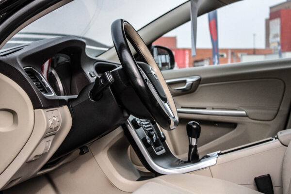 Volvo S60 - Image 7