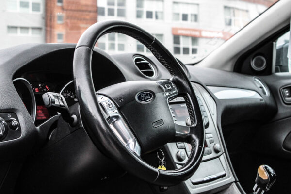 Ford Mondeo - Image 6