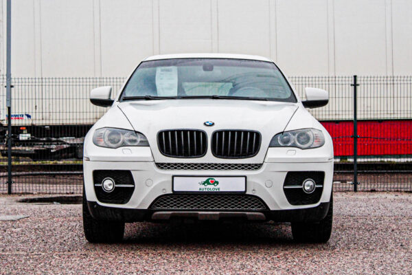 BMW X6 - Image 2