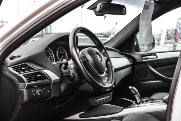 BMW X6 - Image 9