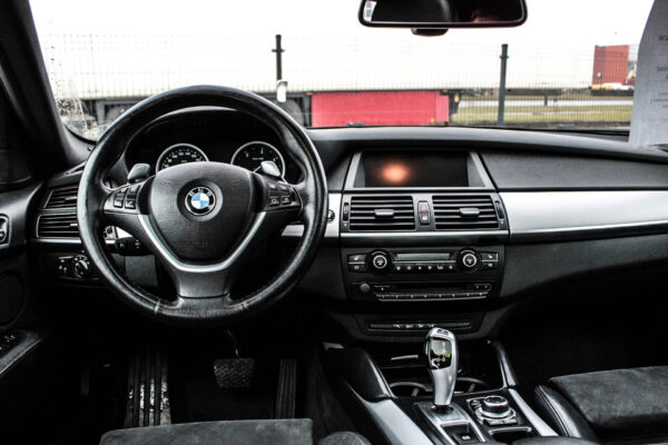 BMW X6 - Image 7