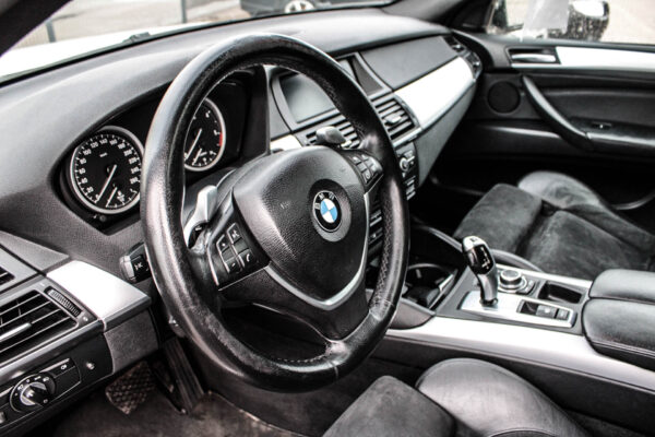 BMW X6 - Image 10