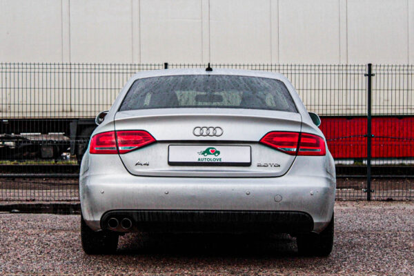 Audi A4 - Image 5