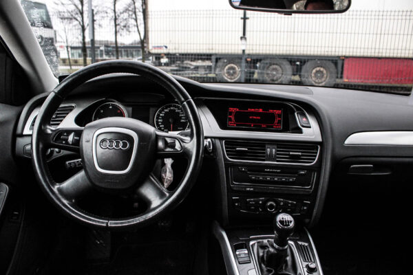 Audi A4 - Image 7
