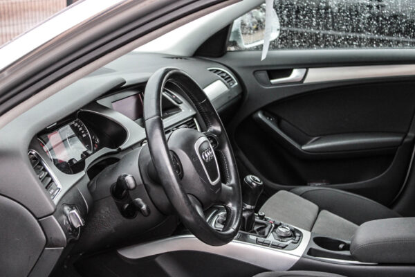 Audi A4 - Image 10