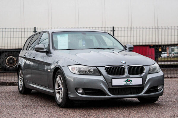 BMW 320 - Image 3