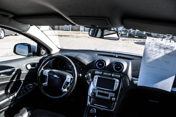 Ford Mondeo - Image 10