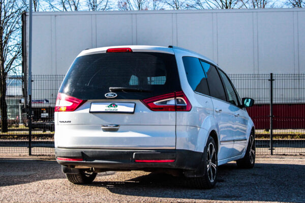 Ford Galaxy - Image 4