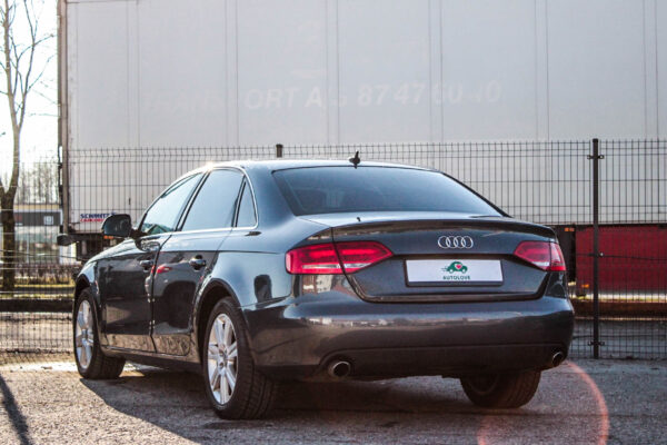 Audi A4 - Image 6