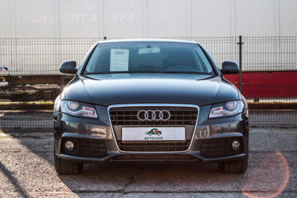 Audi A4 - Image 2