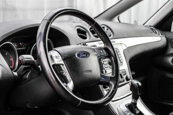Ford S-MAX - Image 6