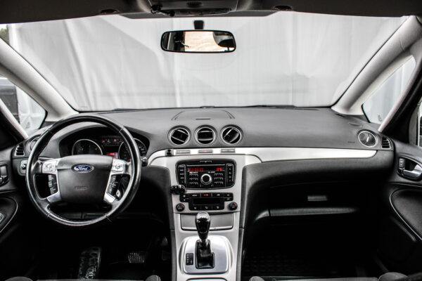 Ford S-MAX - Image 11