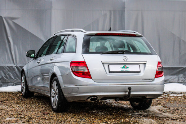 Mercedes C220 - Image 4