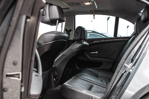 BMW 528XI - Image 11