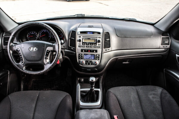 Hyundai Santa Fe - Image 8