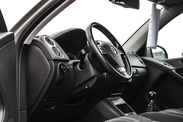 VW Tiguan - Image 9