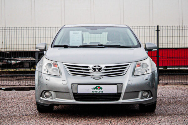 Toyota Avensis - Image 2