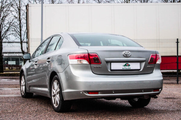 Toyota Avensis - Image 6
