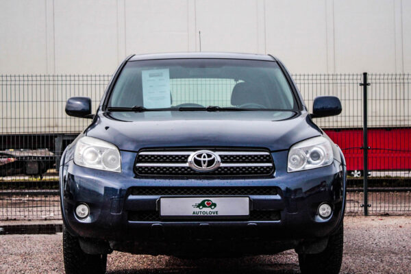 Toyota RAV4 - Image 2