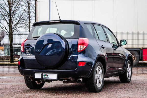Toyota RAV4 - Image 4