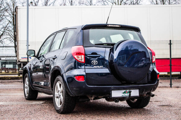 Toyota RAV4 - Image 6