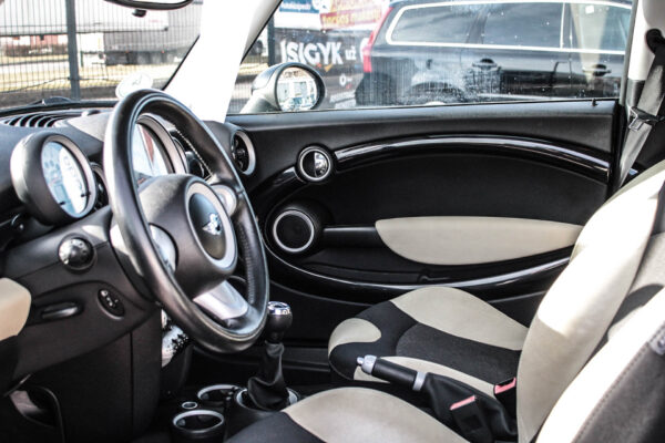 Mini Cooper - Image 8