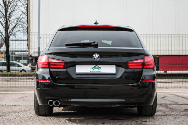 BMW 520 - Image 4
