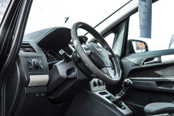 Opel Zafira - Image 9