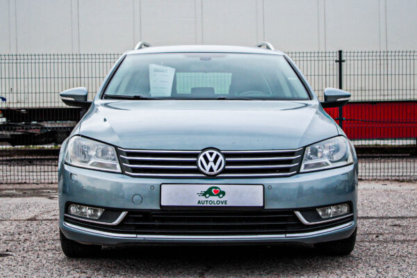 VW Passat - Image 2