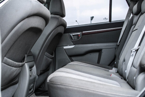 Hyundai Santa Fe - Image 10