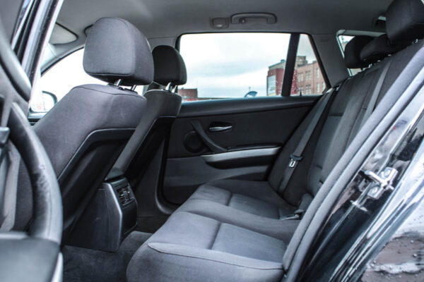 BMW 318 - Image 9
