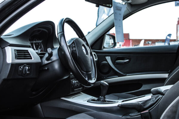 BMW 318 - Image 7