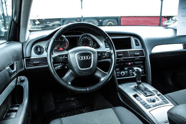 Audi A6 - Image 7
