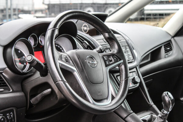 Opel Zafira - Image 7