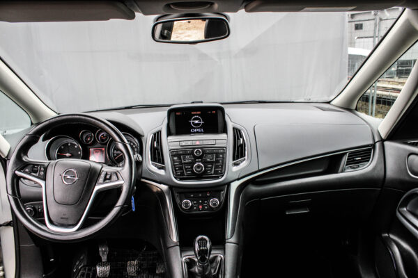 Opel Zafira - Image 8
