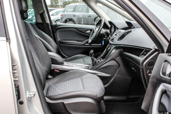 Opel Zafira - Image 9