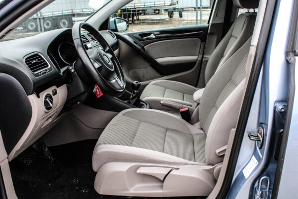 VW Golf - Image 9